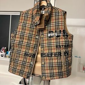 NWT Burberry classic check puffer vest Goose Down